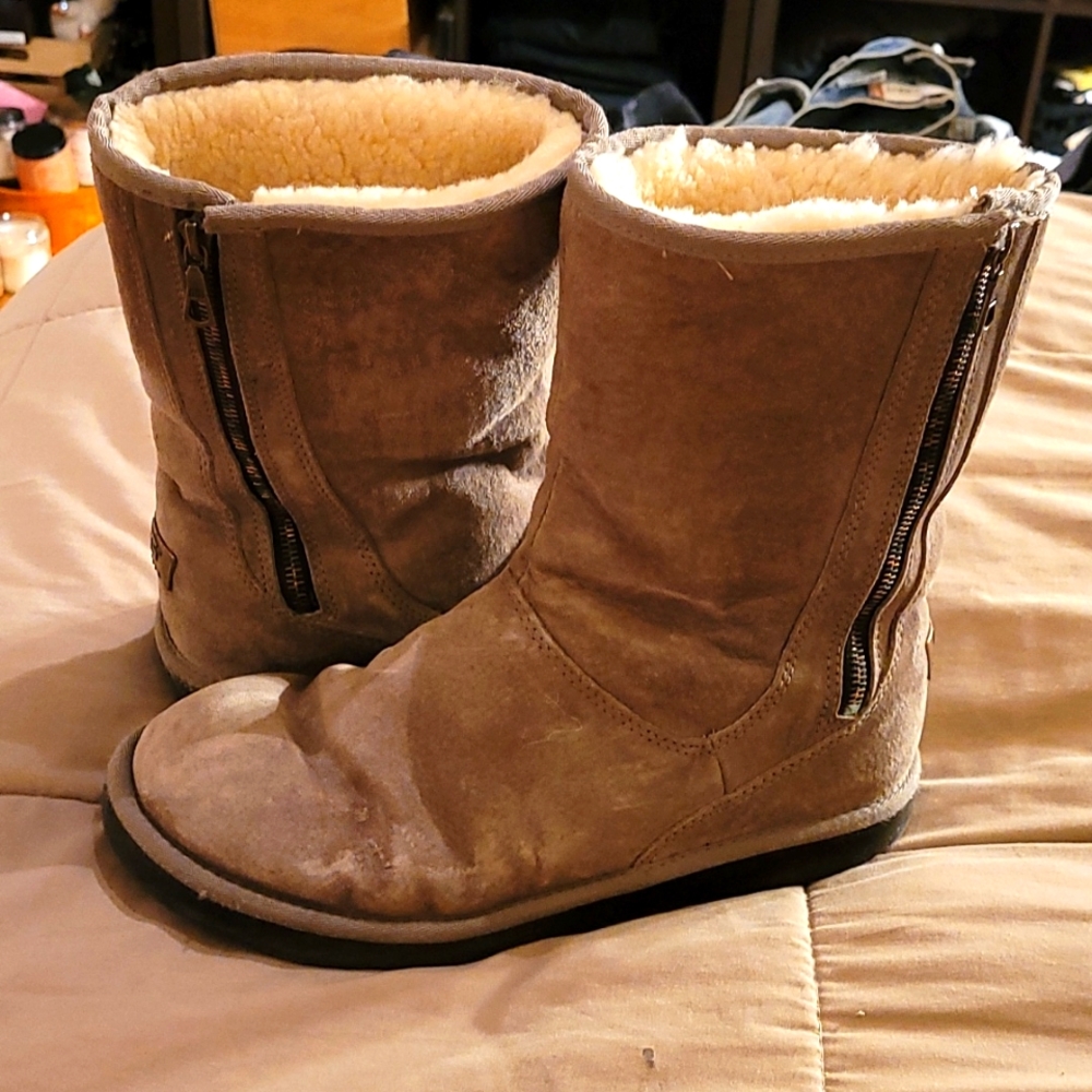 UGG Mayfair zip side sheepskin leather outdoor winter fall boots F3009D